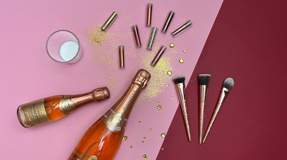 material-mit-zwei-flaschen-575x320-78267-0