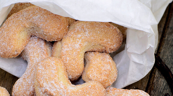 gesunde-snacks-allgauer-oelmuehle-vanillekipferl-575x320-32055