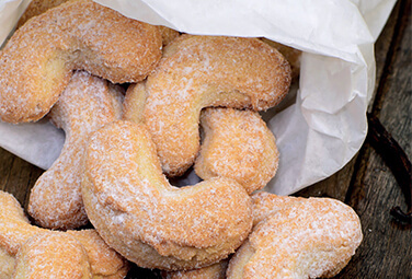 gesunde-snacks-allgauer-oelmuehle-vanillekipferl-376x255-32006
