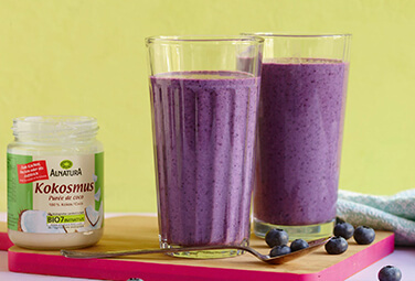 heidelbeer-kokos-smoothie-ballaststoffreich-fruehstuecken-alnatura-inspiration-376-255-23041