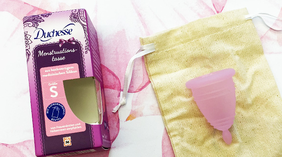 menstruationstasse-duchesse-575x320-S-32815-1