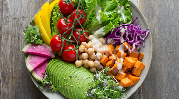 Lifestyle_Ausgabe2_Frühstück_Bowlherzhaft_575x320-63464-2