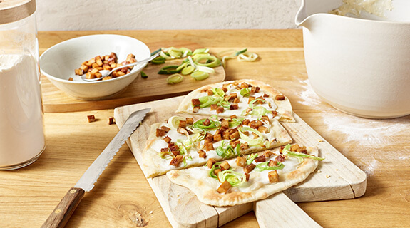 klimarelevenz-der-ernaehrung-flammkuchen-lifestyle-575x320-48811