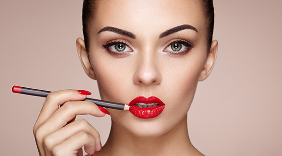 festliches-styling-lippen-575x320-19908