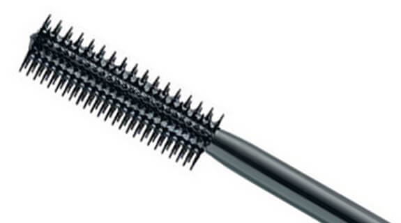 schoene-wimpern-gummibuerste02-575x320px-28084