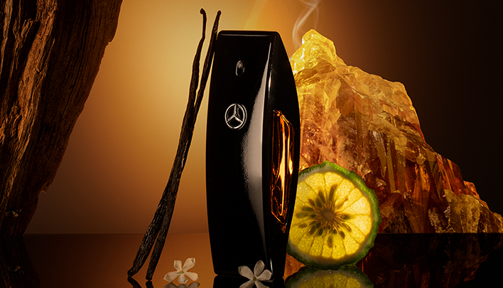 Mercedes-Muller_708x405_0003_Mercedes-Benz-Club-Black-30-l-Rights-December-1st-25