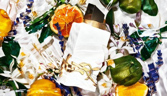 ysl_dmi_fraw_libre_l’eau-nue-25_digital-still-life_pack-90ml+ingredients_water-effect_landscape_1920x1080px_rgb (2)