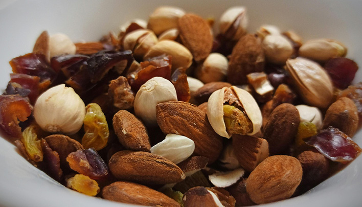 Nüsse in einer Schale