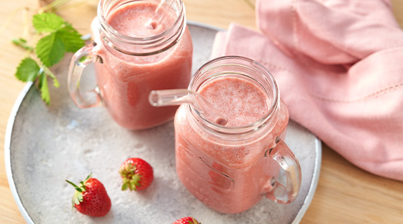 alnatura-erdbeershake-575x320px-77633-0