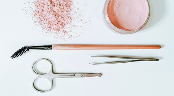 Lifestyle_Ausgabe2_Concealer_575x320-63402-1