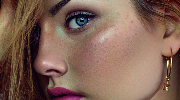 Lifestyle_Ausgabe2_Concealer_Highlighter_575x320-63404-1