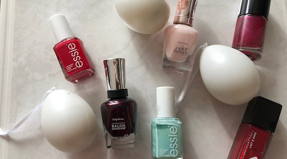 ostereier-faerberei-nagellackauswahl-575x320-4555