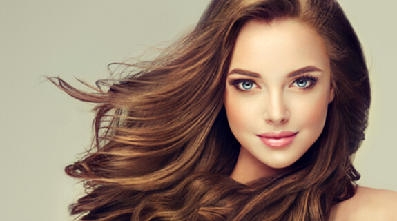 haarpflege-im-herbst-und-winter-inspiration-575x320-28072