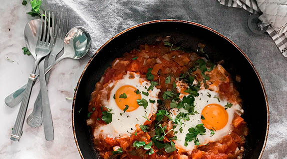 Lifestyle_Ausgabe2_Frühstück_shashuka_575x320-63466-2