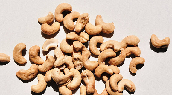 nuesse-als-snackidee-lifestyle-575x320-48971