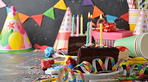 geburtstag-kuschentisch-575x320-102756-0