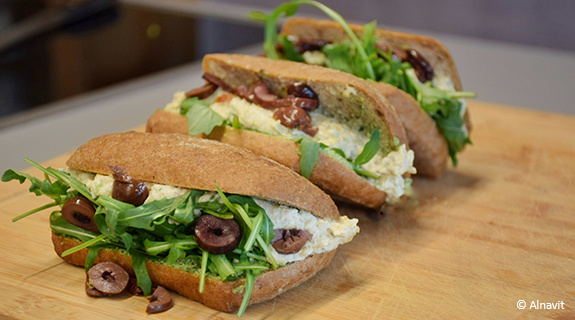 save-the-tuna-sandwich-575x320px-84761-0