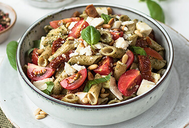 alnavit-italienisch-geniessen-mediterraner-caprese-nudelsalat-inspiration-376x255px-26815