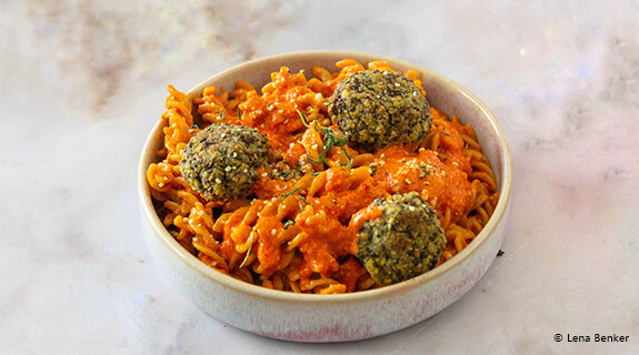 haferfusilli-mit-paprikasosse-575x320-93558-0