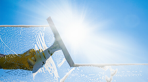 fenster-reinigen-inspiration-575x320-42601-1