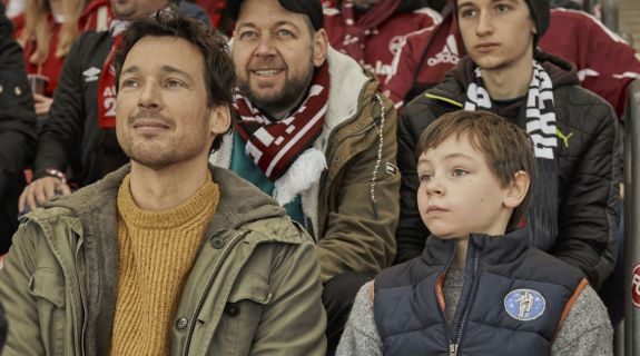 heimkino-highlights-februar-2024-wochenendrebellen-bild-lifestyle-575x320-91013-0