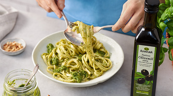 pesto-a-la-genovese-575x320-94625-0