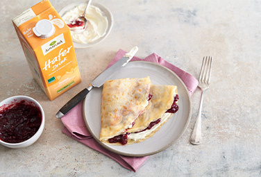 pfannkuchen-mit-sauerkirschfuellung-376x255-90390-0