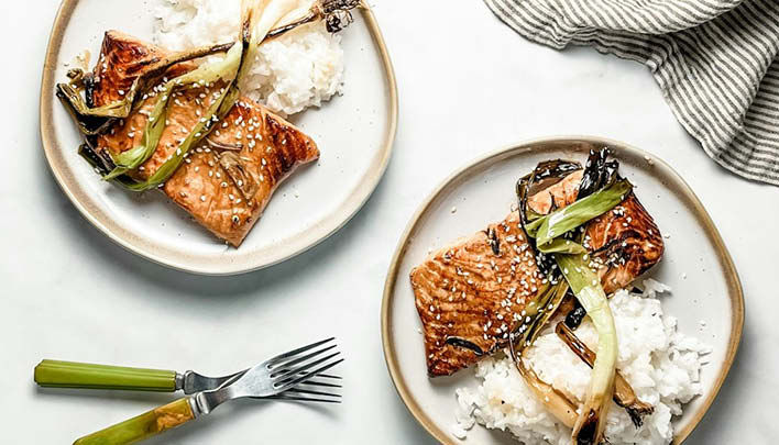 Lifestyle_708 x 405px_Teller_Lachsfilet_Reis_2_25.jpg