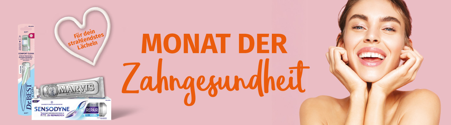 Monat der Zahngesundheit in orangener Schrift auf rosa Hintergund, rechts davon eine lachende Frau, links davon verschiedene Zahnpflegeprodukte