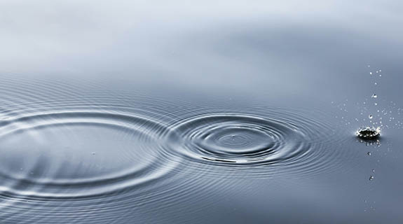 Lifestyle_Wechseljahre_Wassertropfen_575x320-61531-1