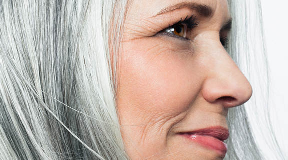 Lifestyle_Wechseljahre_alteFrau_575x320-61528-1