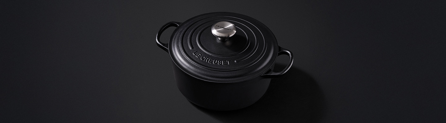 Le Creuset Banner Schwarz Matt