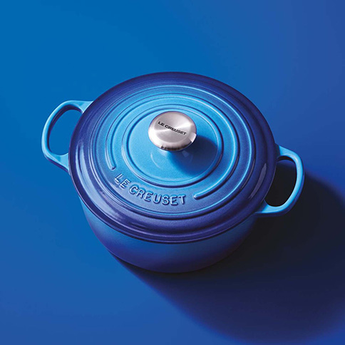 Le Creuset Kachel nach Farbe shoppen azure