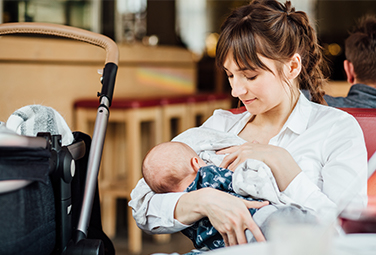 211112_unterwegs-stillen-meinbaby-376x255-60735-1