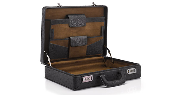 aktenkoffer-schwarz-matt-silbergrau-575x320-32719