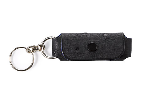 accessoires-schluesselanhaenger-schwarz-noppen-450x320-8869