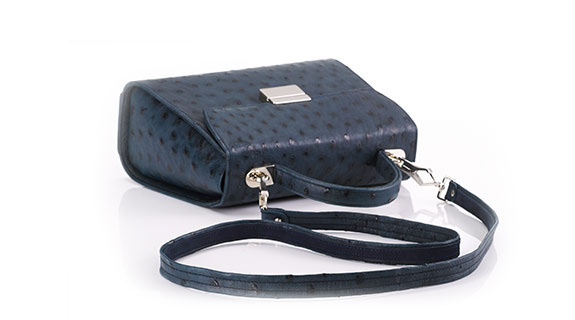 tasche-blau-neu-liegend-575x320-22811