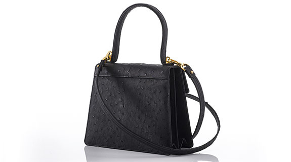 tasche-schwarz-klein-rueck-575x320-17793