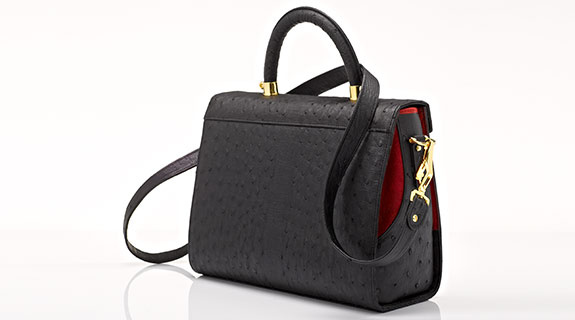 handtasche-damen-rot-schwarz-rueckseite-575x320-5975