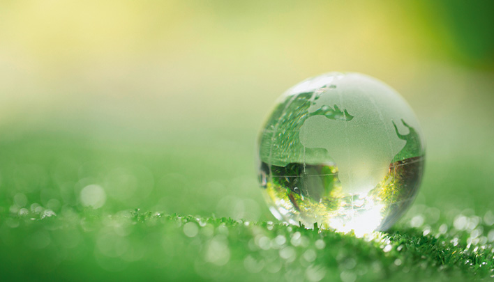 earth-day-glaskugel-708x405.jpg