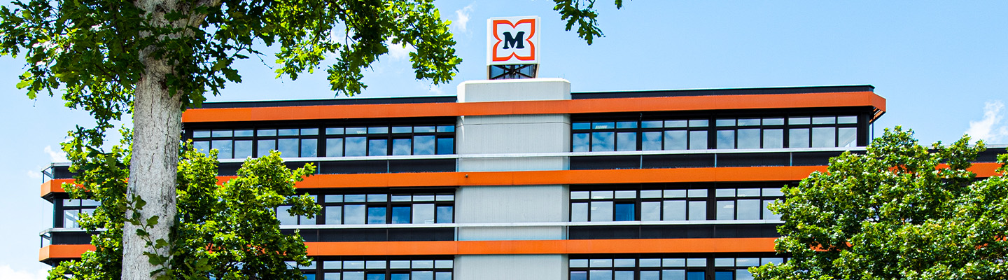 Zentralgebäude 1440x400.jpg