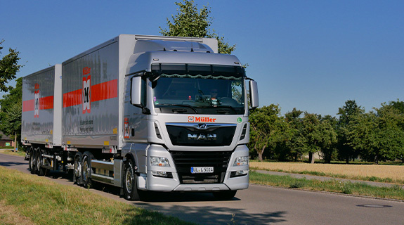 unsere-lkw-flotte-575x320-90319-0